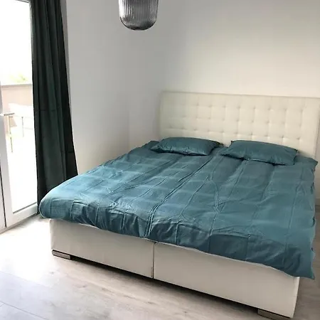 Luxury Lavender Gorgeous Terrace Free Undg Parking Apartment